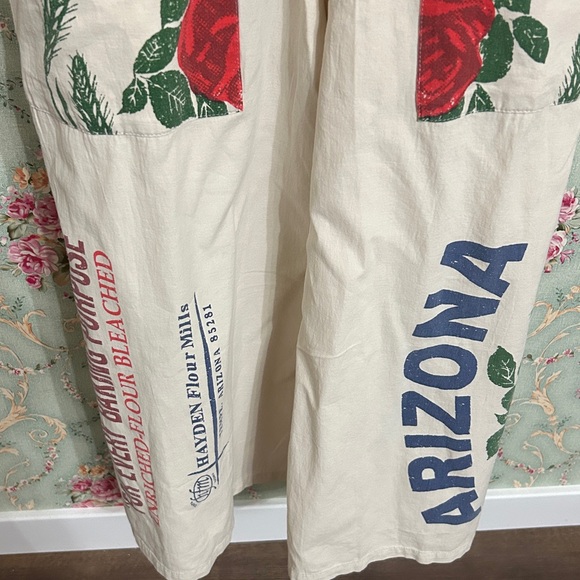 NWT Jaded Gypsy NWT Market Fresh Overalls - Chicken feed Sack size multi L / XL - Picture 5 of 7